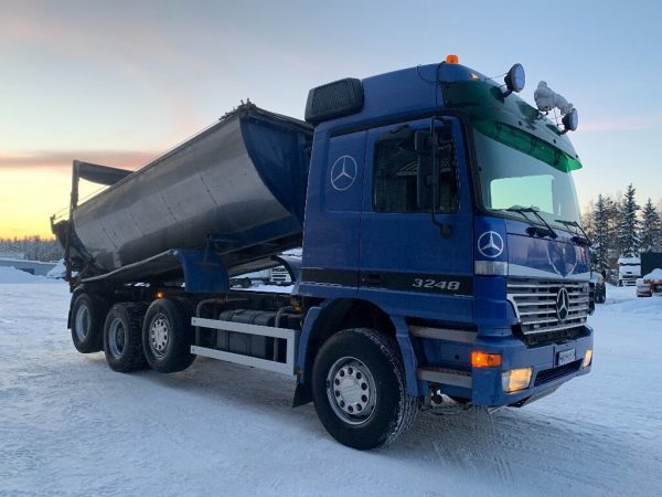 2002 MERCEDES-BENZ Actros 3248 TIPPER LHD