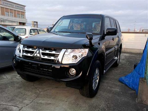 Buy 2013 MITSUBISHI PAJERO RHD