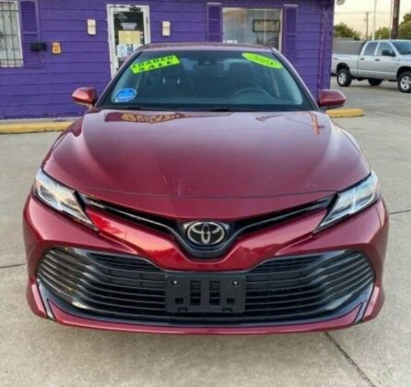 2018 TOYOTA CAMRY LE LHD