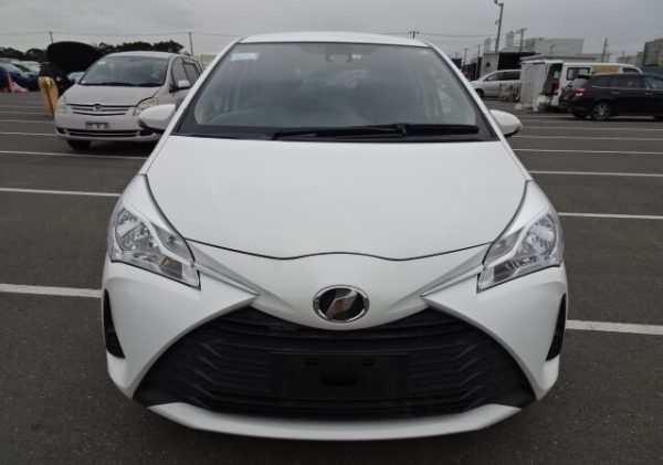 2018 TOYOTA VITZ F RHD