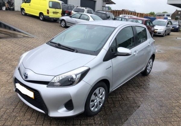 2014 TOYOTA YARIS 1.5 HSD LHD (1)