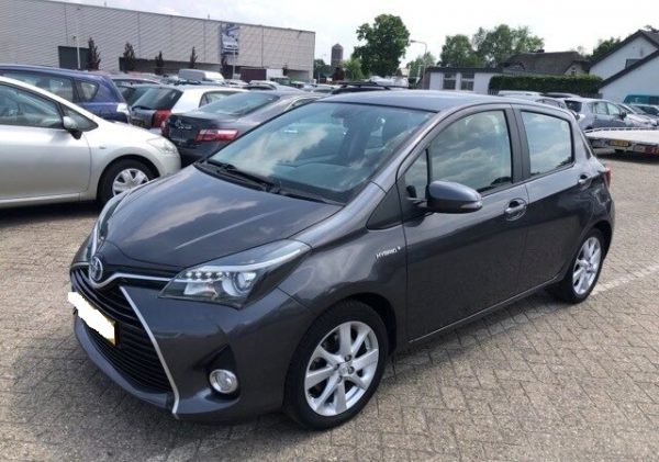 2014 TOYOTA YARIS 1.5 HSD LHD (2)