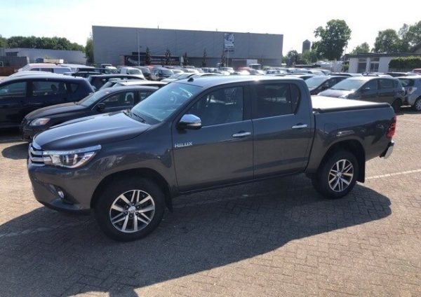 2017 TOYOTA HILUX 2.4 D-4D 4×4 LHD