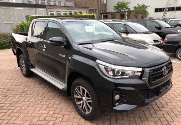 2020 TOYOTA HILUX 2.4 D-4D LHD