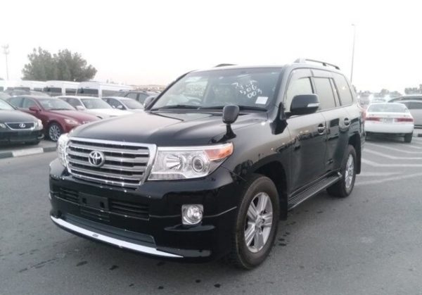 2015 TOYOTA LAND CRUISER V8 RHD