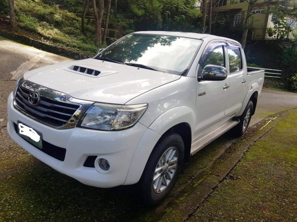 buy 2013 Toyota Hilux 2.4 G DSL 4×2 M/T LHD