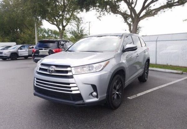 2017 TOYOTA HIGHLANDER LE PLUS LHD