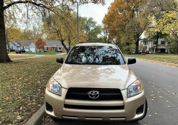 2010 TOYOTA RAV4 BASE LHD